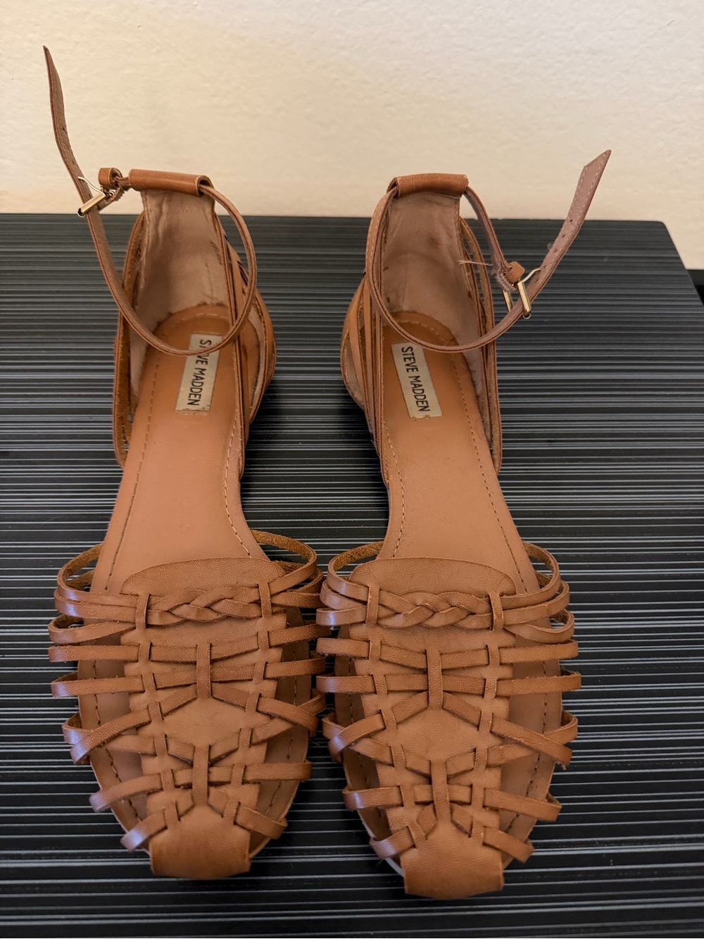Steve Madden Mory Huarache Sandals Cognac Brown Size 11